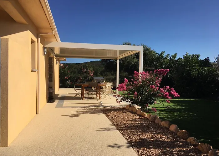 L\'Hacienda Piscine chauffée à 28, spa, boulodrome et court de Tennis privés, 2 villas indépendantes